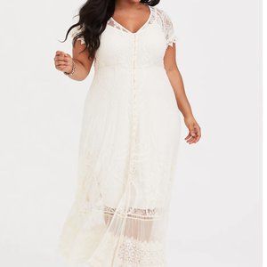 NWT IVORY LACE MAXI DRESS